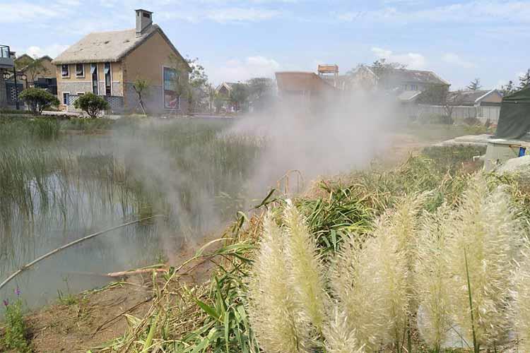 用在温室大棚、催芽室等场所，弥漫的雾气能够给作物营造较好的生长条件