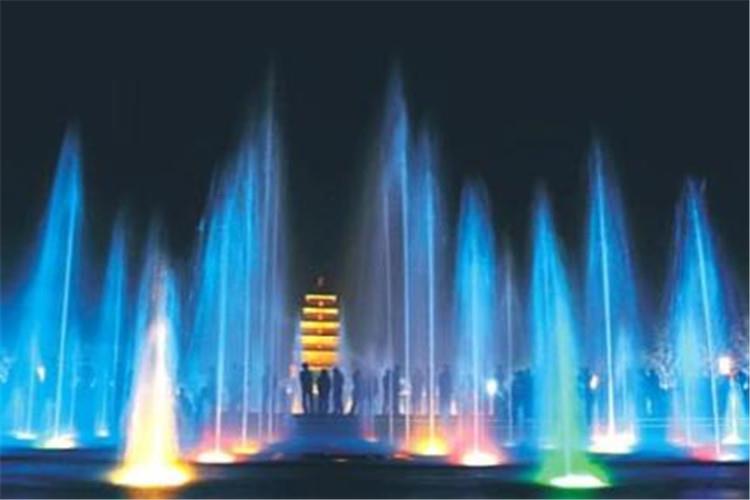 提高水力仿真技术运用能力 靓丽展现程控喷泉创意作品