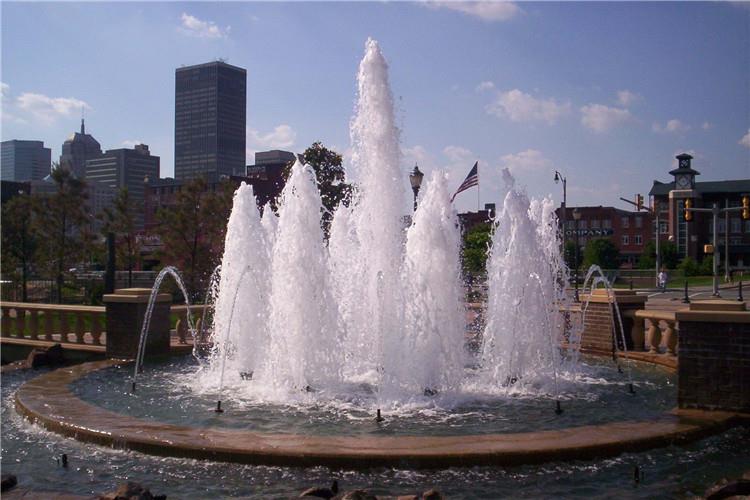 景观喷泉的主要美感就是水带来的，因此喷泉的设计安装离不开给排水工艺